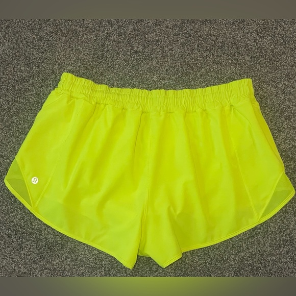 lululemon athletica Pants - Lululemon hotty hot lined short 2.5”